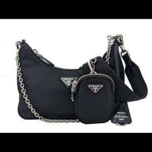 Authentic 2005 re edition Prada! Nylon w/ Chain